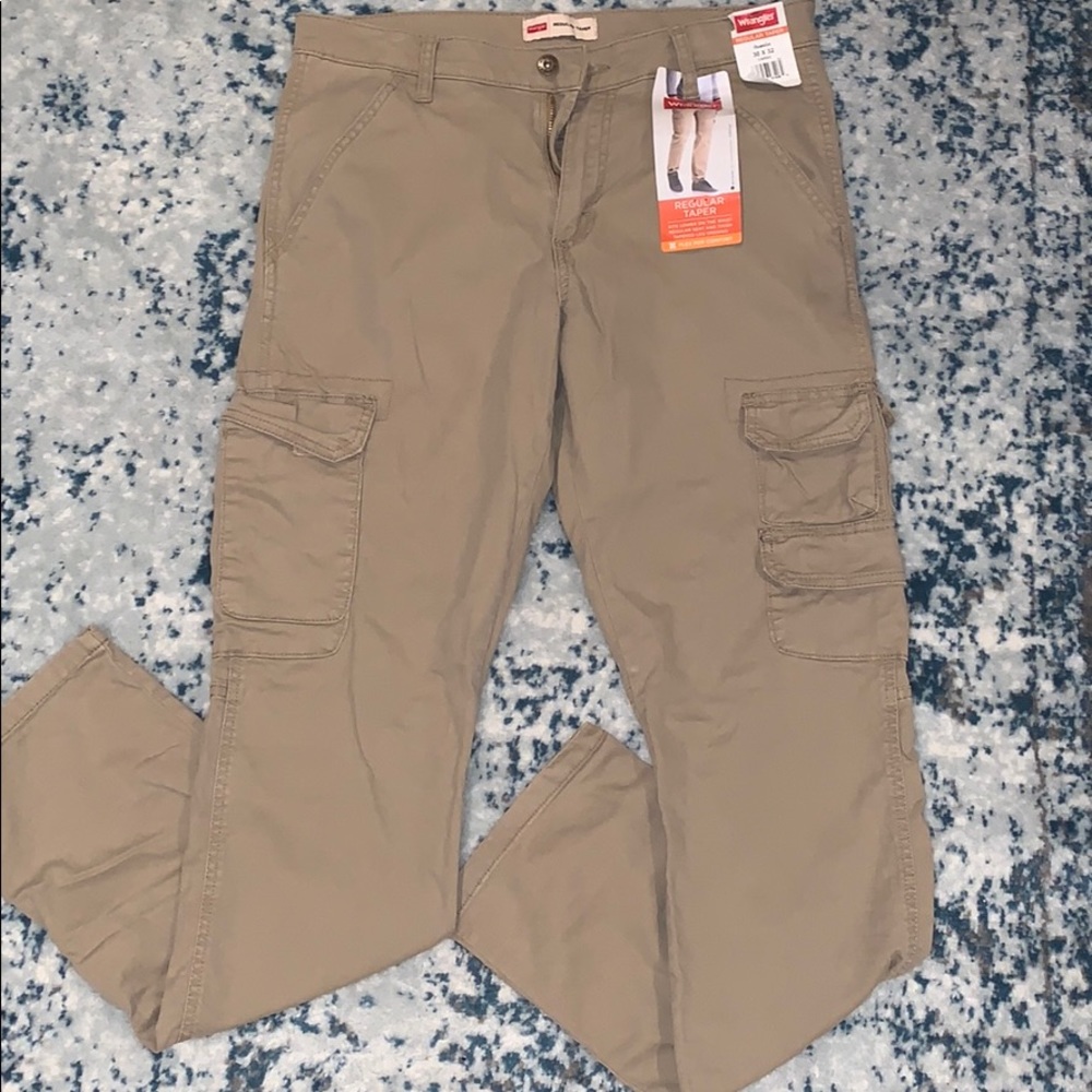 NWT Wrangler Cargos